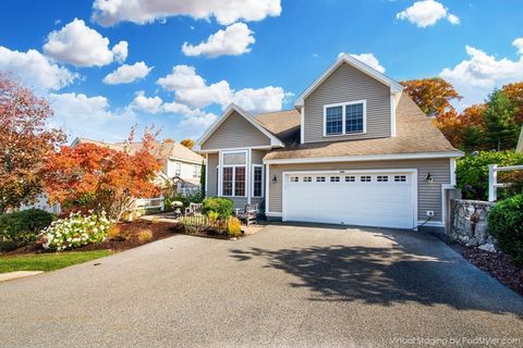 306 Sprucewood Ln 306 Clinton MA 01510