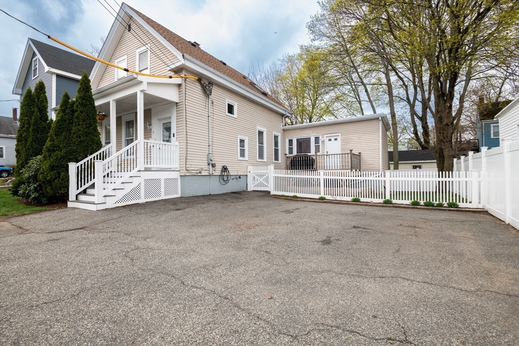 3 Pond Street