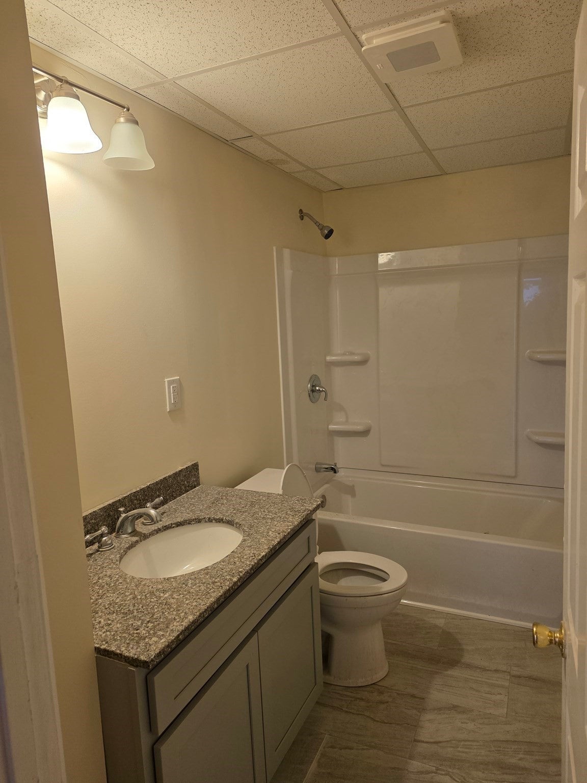 3-5 Pelham Avenue #2, Methuen, MA Photo #5