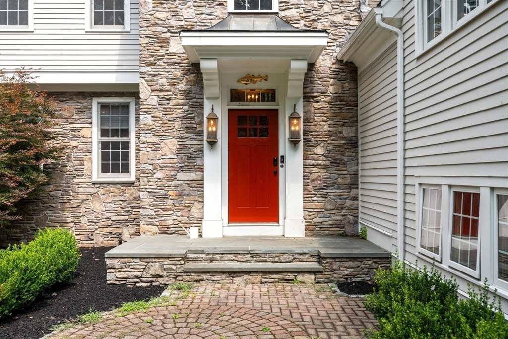 114 Fox Run Rd