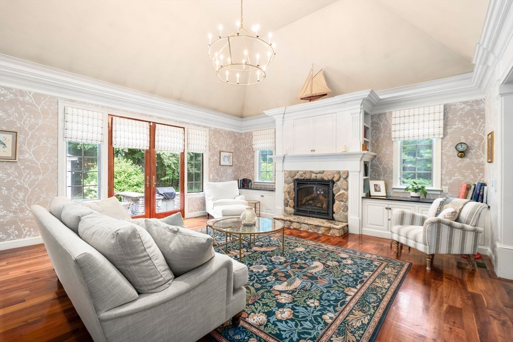 114 Fox Run Rd