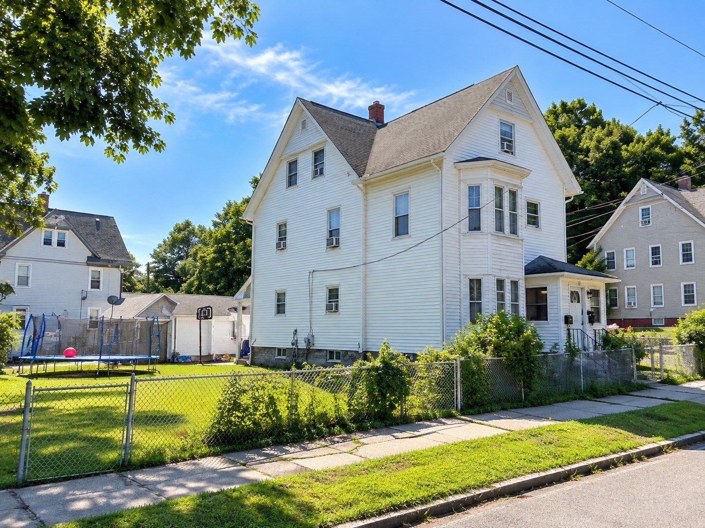 79 Oak Street