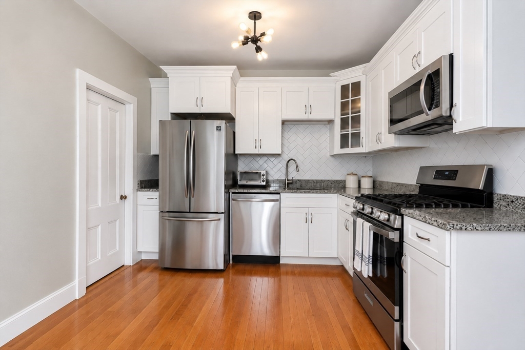 27 Franklin Ave