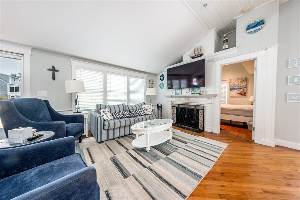 5 Water St