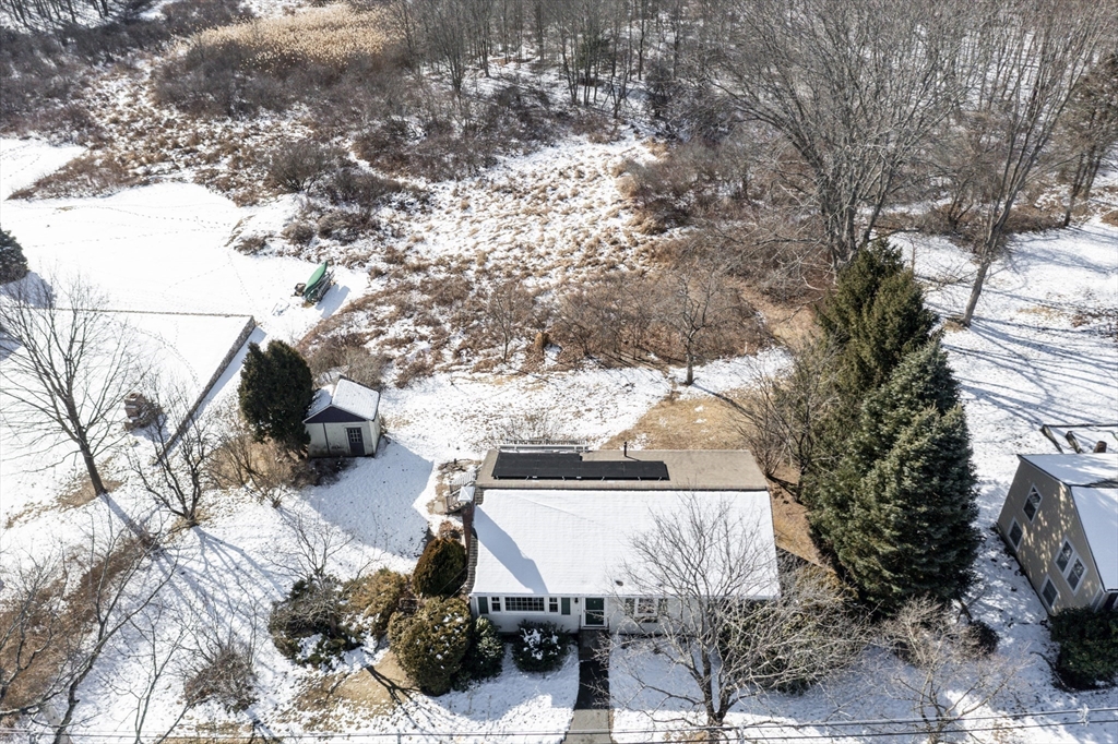 Medfield, Massachusetts 02052, United States, 2 Bedrooms Bedrooms, ,2 BathroomsBathrooms,Residential,Pending,12040