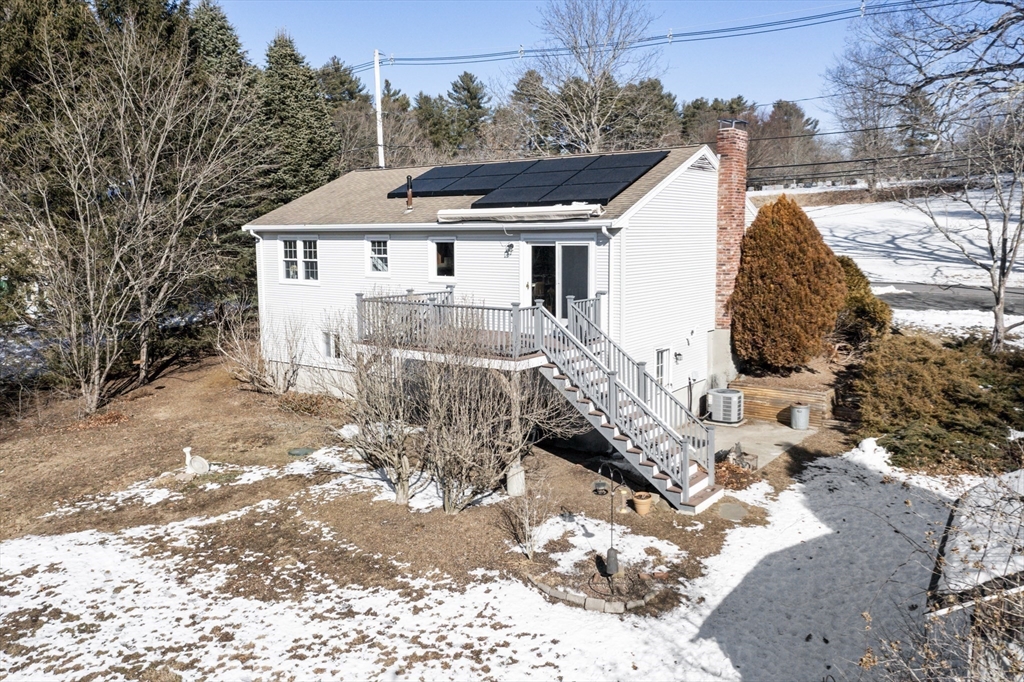 Medfield, Massachusetts 02052, United States, 2 Bedrooms Bedrooms, ,2 BathroomsBathrooms,Residential,Pending,12040