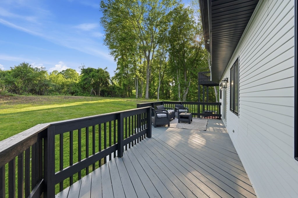 93 Jonquil LN, Longmeadow, MA Photo #33
