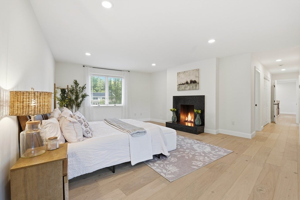 93 Jonquil LN, Longmeadow, MA Photo #10