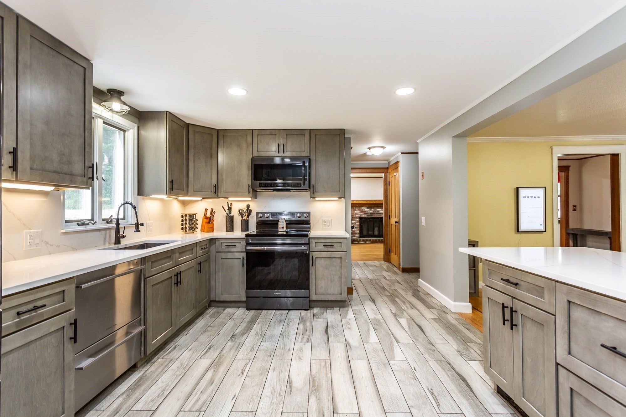 66 Eleanor Rd, Raynham, MA Photo #7