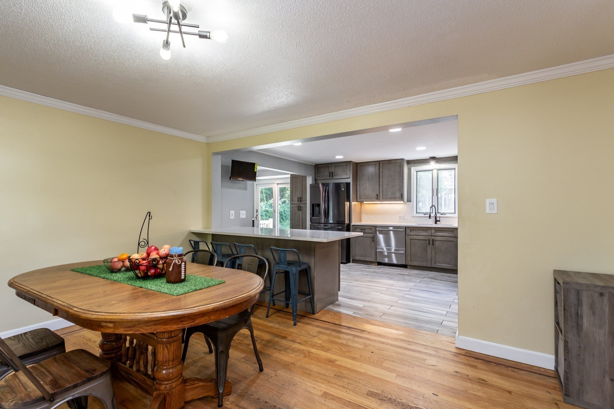 66 Eleanor Rd, Raynham, MA Photo #9
