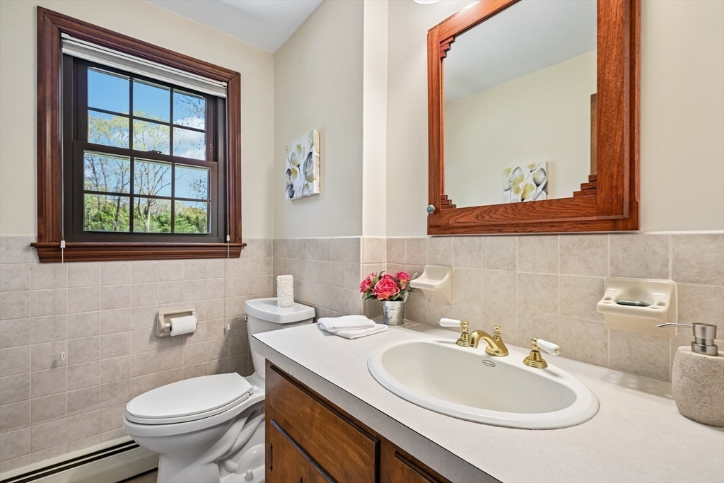 60 Wheeler Rd, Stow, MA Photo #11