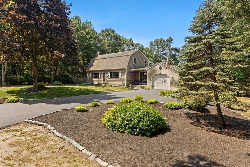13 Woodbine Drive