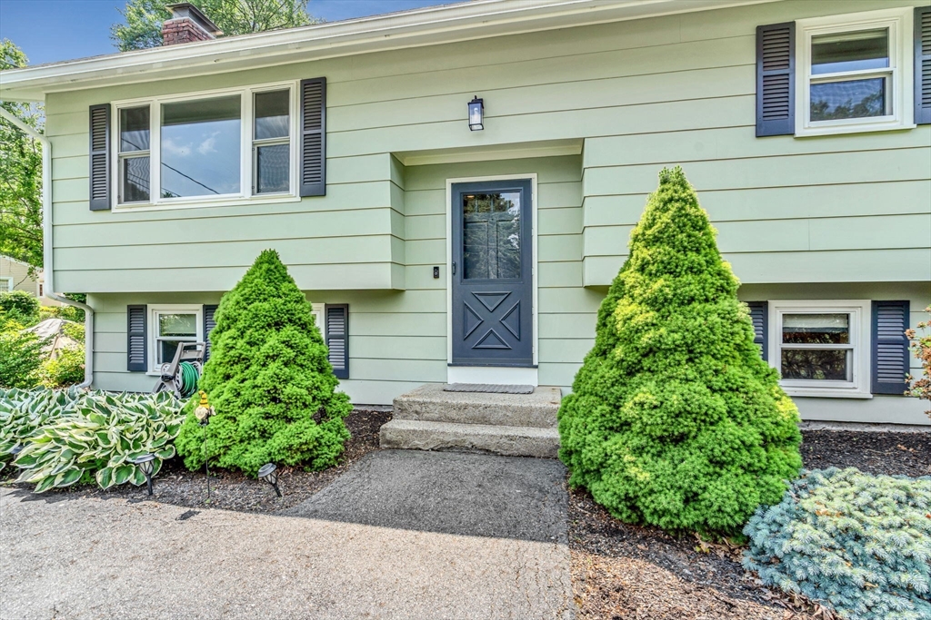 24 John Robinson Dr