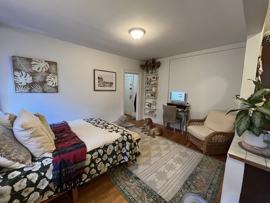 52 Strathmore Rd 33