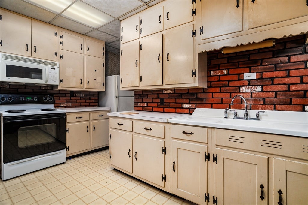 124 Highland Avenue, Athol, MA, 124 Highland Avenue, Athol, MA Photo #16