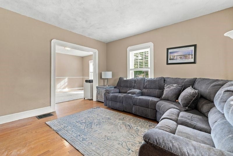 11 Sweetser Ave, Reading, MA Photo #7