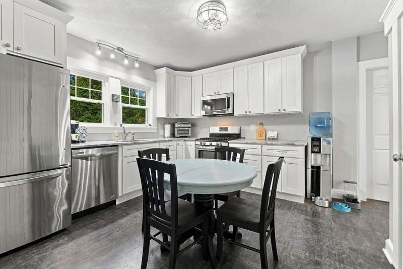 11 Sweetser Ave, Reading, MA Photo #11