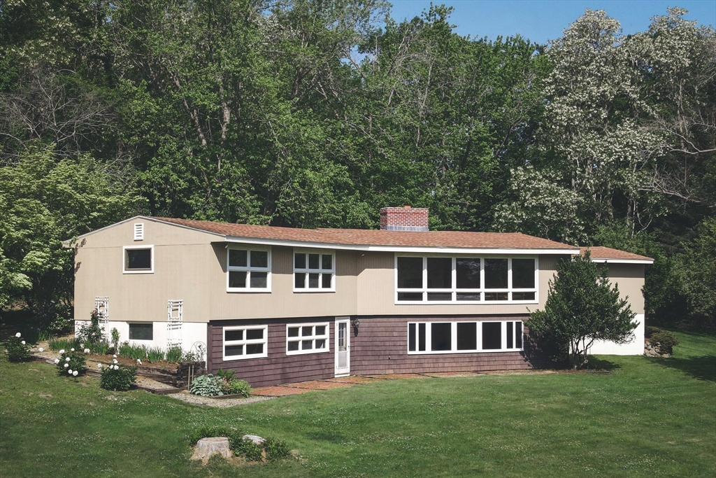 235 Argilla Rd