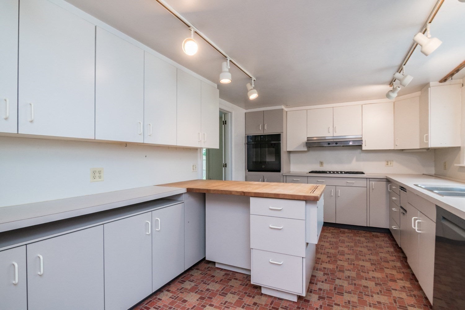 136 Lincoln Avenue, Amherst, MA, 136 Lincoln Avenue, Amherst, MA Photo #13