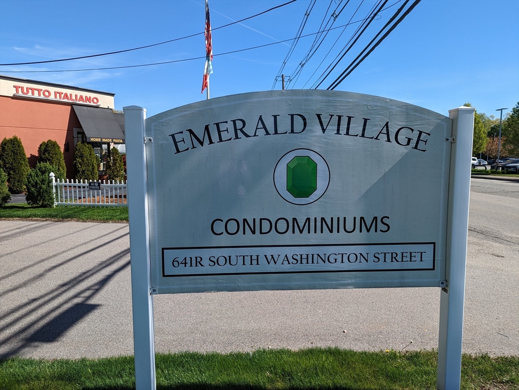 North Attleboro, Massachusetts 02760, United States, 2 Bedrooms Bedrooms, ,1 BathroomBathrooms,Residential,Active,173979