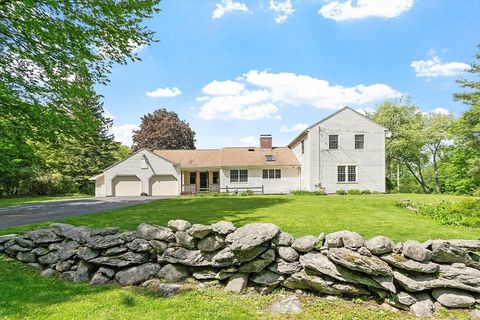 25 Sherwood Dr Sterling MA 01564