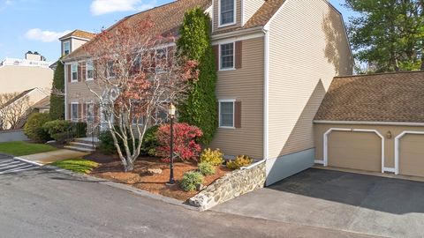 27 Weatherly Dr 27 Salem MA 01970