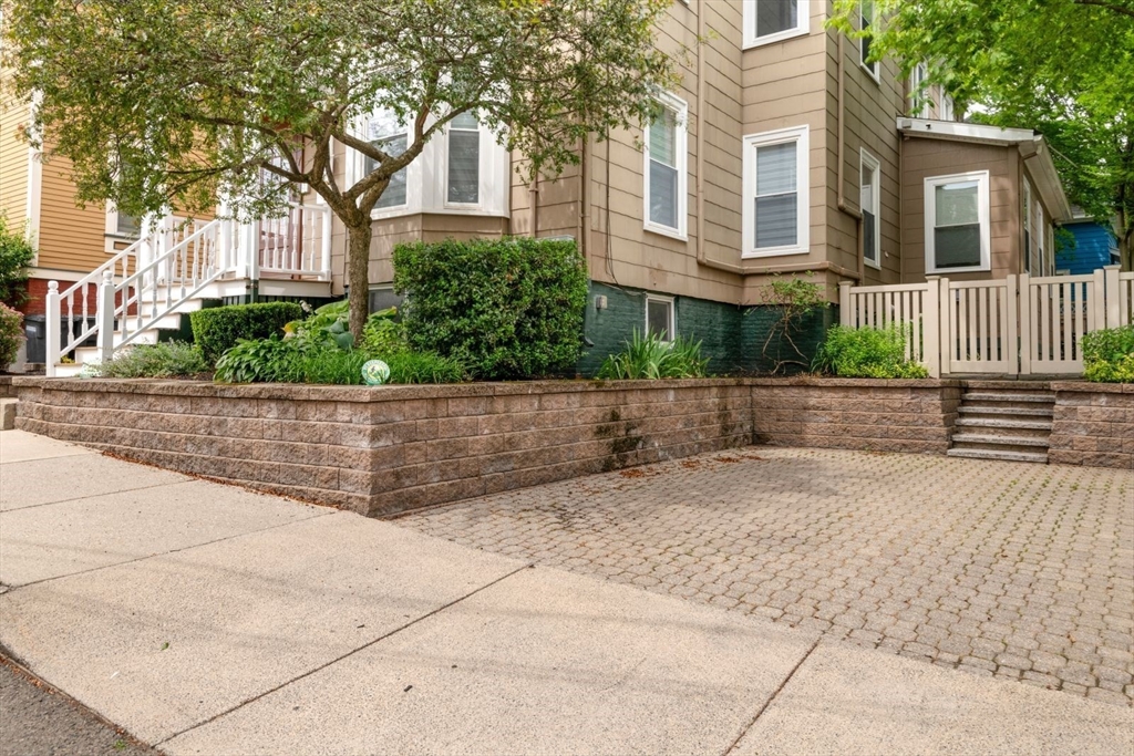 7 Landers Street 2