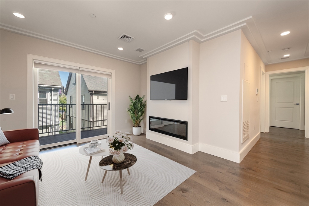 214 Market Street 202