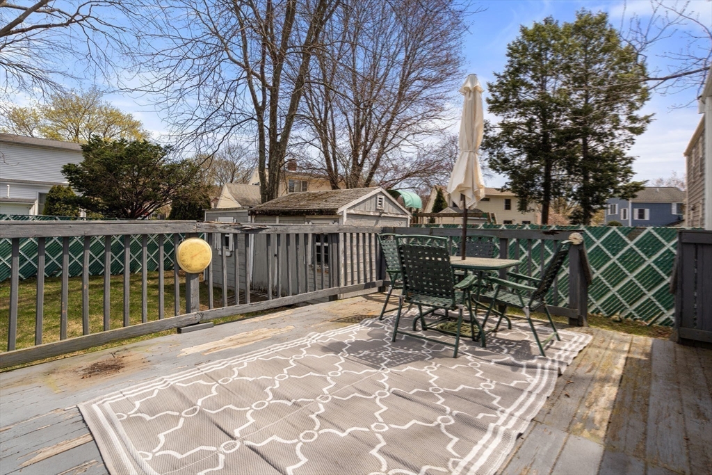 Westwood, Massachusetts 02090, United States, 3 Bedrooms Bedrooms, ,2 BathroomsBathrooms,Residential,Pending,119102