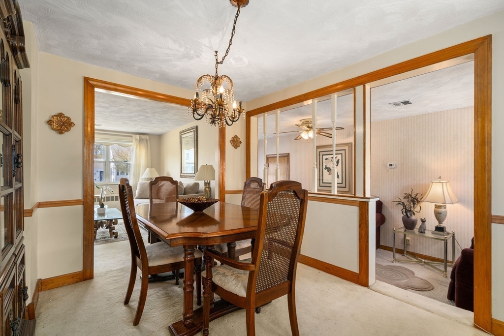 Westwood, Massachusetts 02090, United States, 3 Bedrooms Bedrooms, ,2 BathroomsBathrooms,Residential,Pending,119102