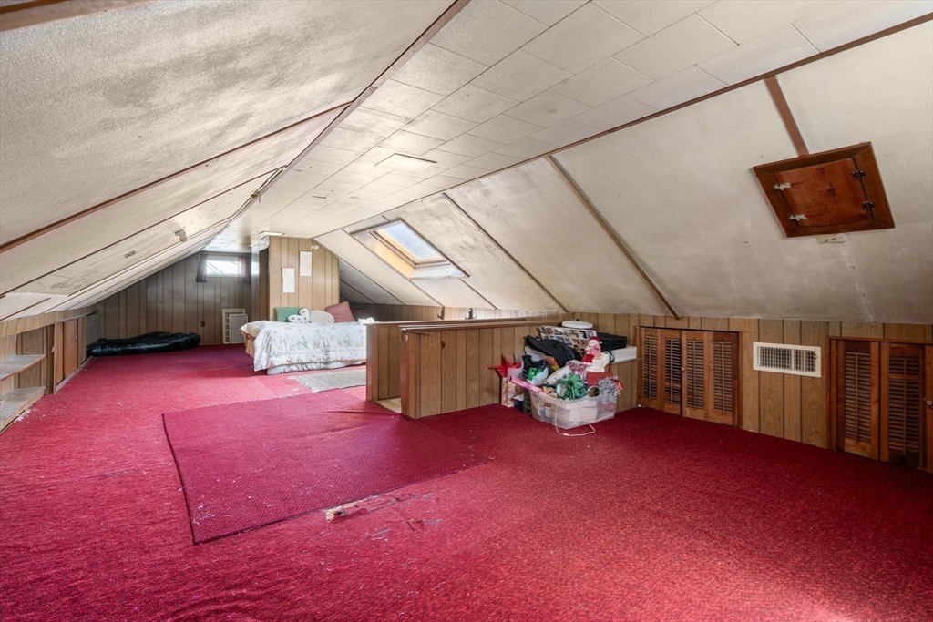 Westwood, Massachusetts 02090, United States, 3 Bedrooms Bedrooms, ,2 BathroomsBathrooms,Residential,Pending,119102