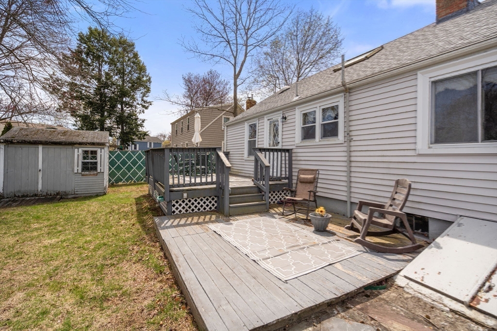 Westwood, Massachusetts 02090, United States, 3 Bedrooms Bedrooms, ,2 BathroomsBathrooms,Residential,Pending,119102