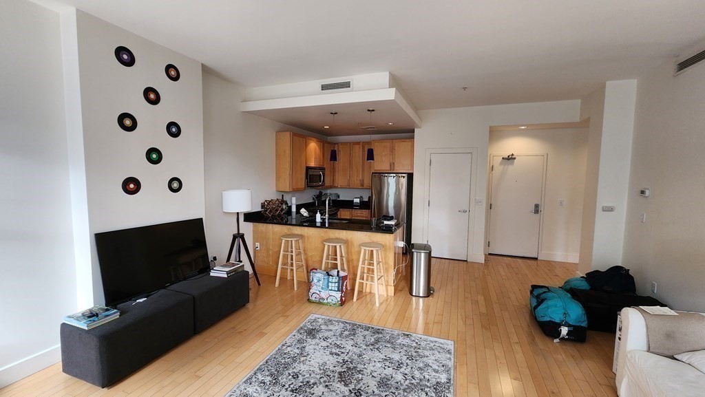 70 Lincoln St #L313, Boston, MA Photo #4