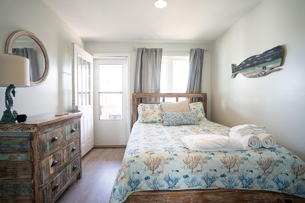 238 North End Blvd b