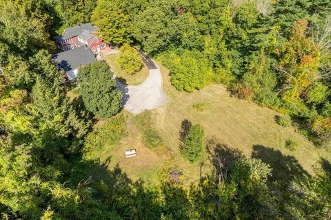 16 Summit Ave Sturbridge MA 01518