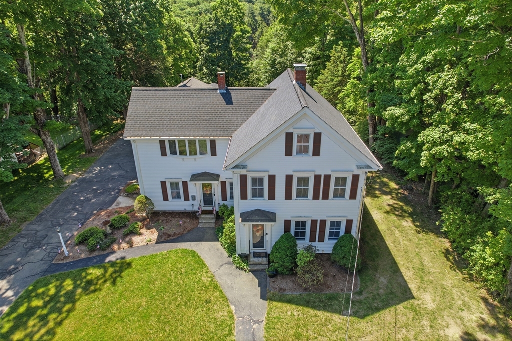 211 Village St