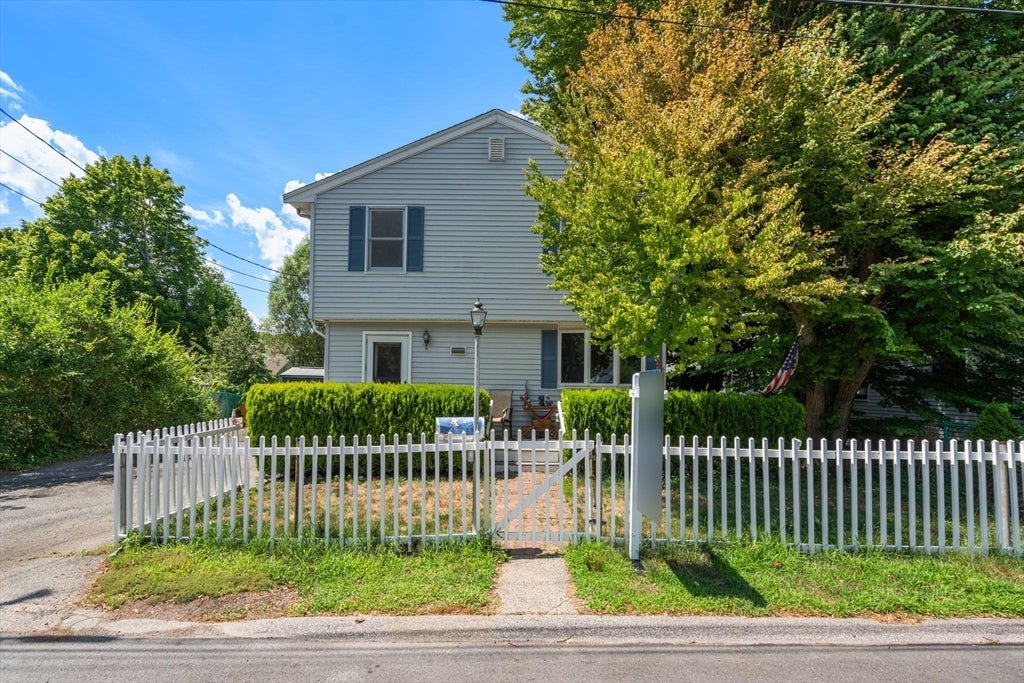 28 Pleasant St