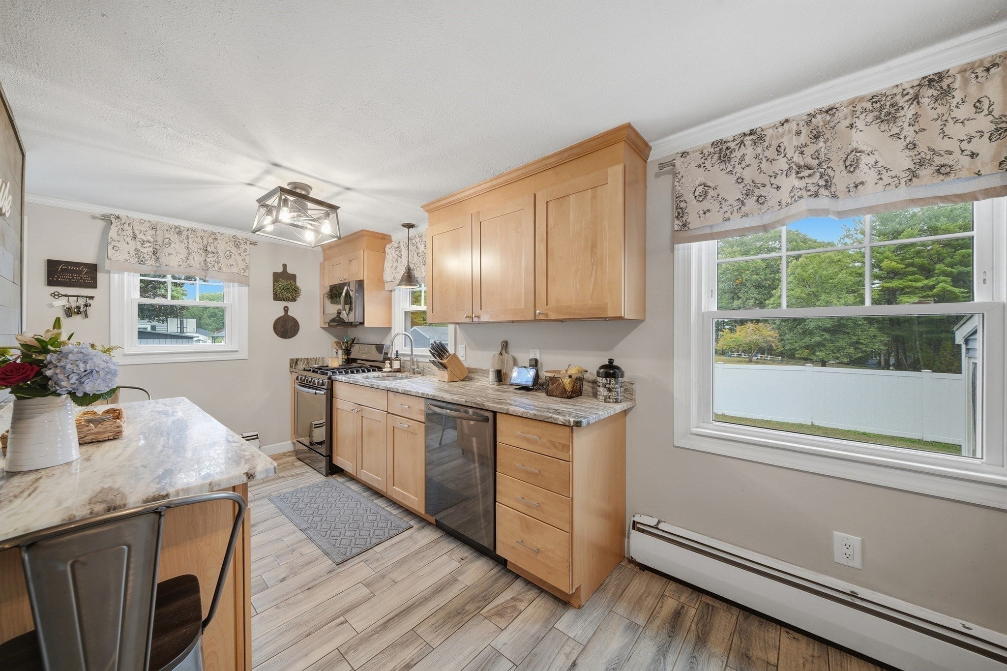 876 Chandler St, Tewksbury, MA, 876 Chandler St, Tewksbury, MA Photo #15