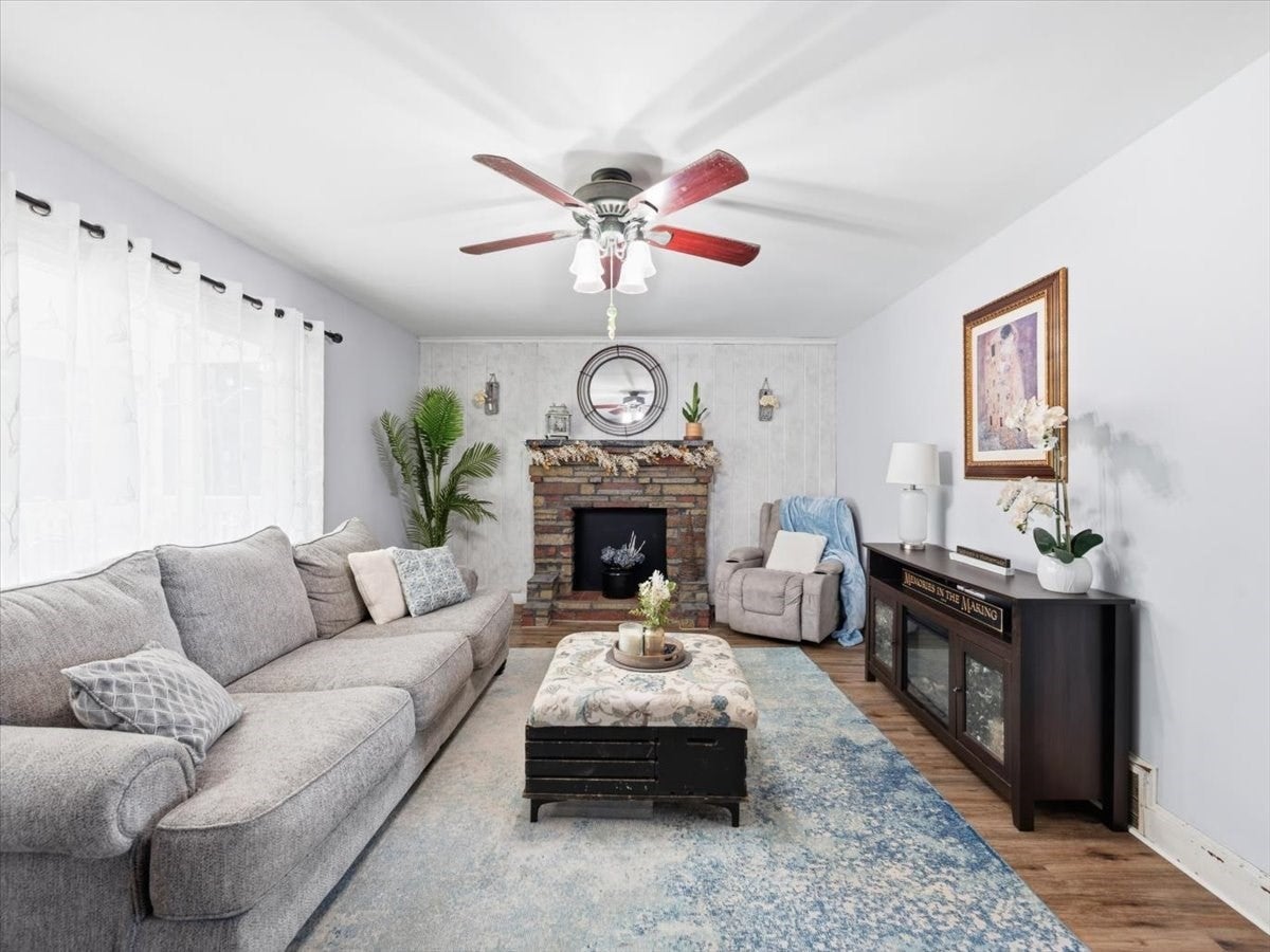 130 Winslow Avenue, Somerset, MA Photo #10