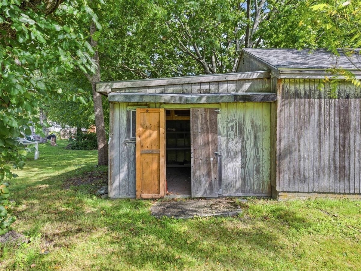 130 Winslow Avenue, Somerset, MA Photo #38