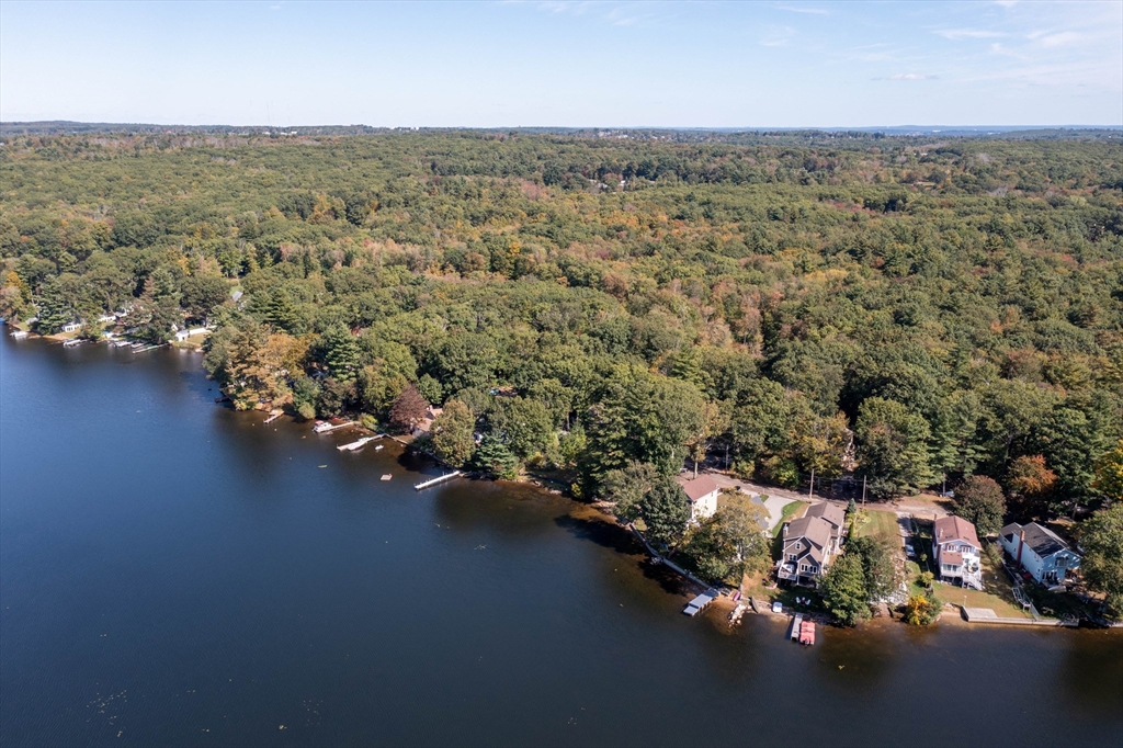 39 Burncoat Ln