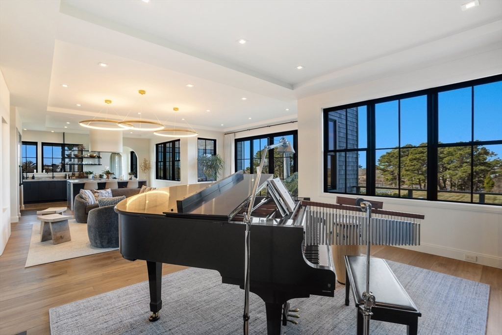 10 Maxey Pond Road