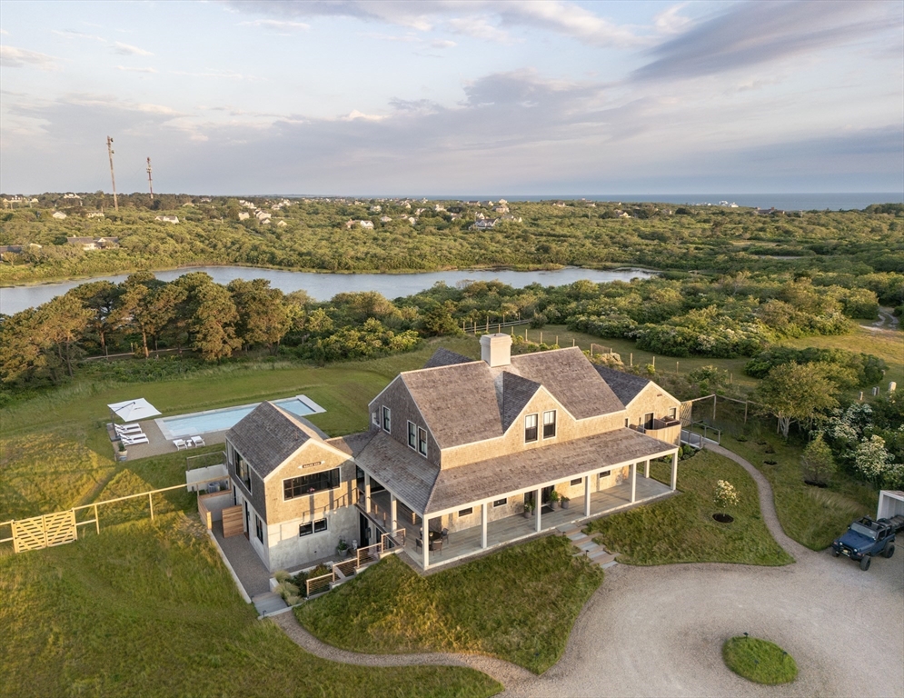 10 Maxey Pond Road