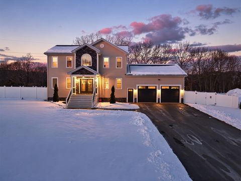 5 Nottingham Cir Swansea MA 02777