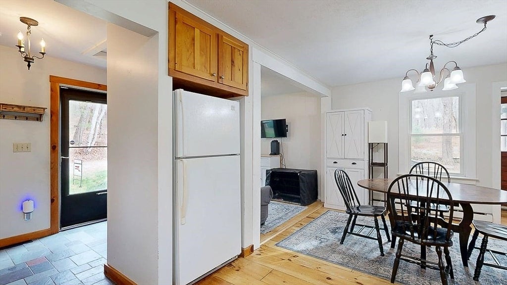 8 Juniper St, West Brookfield, MA, 8 Juniper St, West Brookfield, MA Photo #4