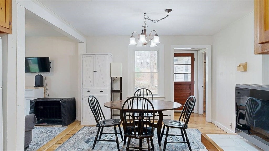 8 Juniper St, West Brookfield, MA, 8 Juniper St, West Brookfield, MA Photo #3