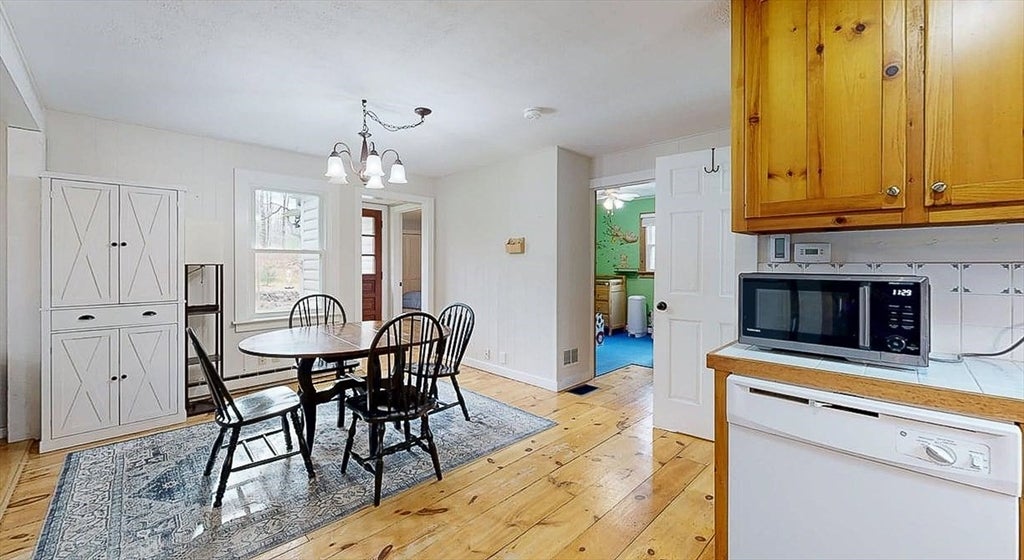 8 Juniper St, West Brookfield, MA, 8 Juniper St, West Brookfield, MA Photo #7