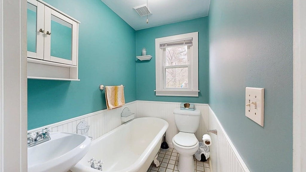 8 Juniper St, West Brookfield, MA, 8 Juniper St, West Brookfield, MA Photo #25