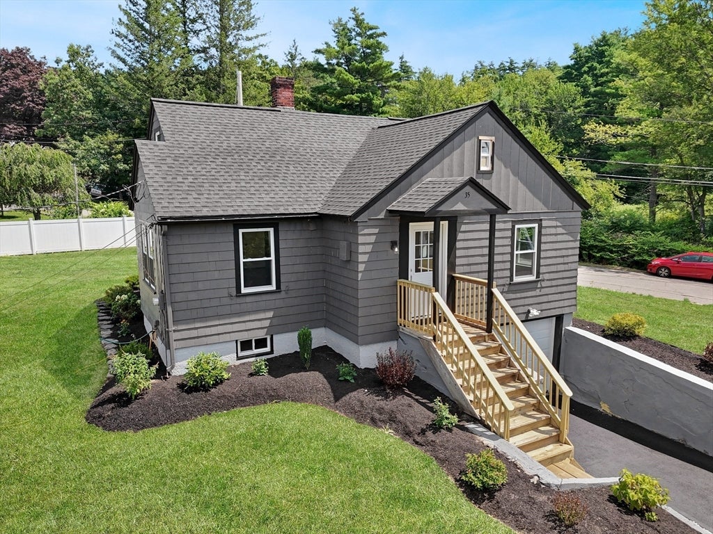 35 Richardson Rd