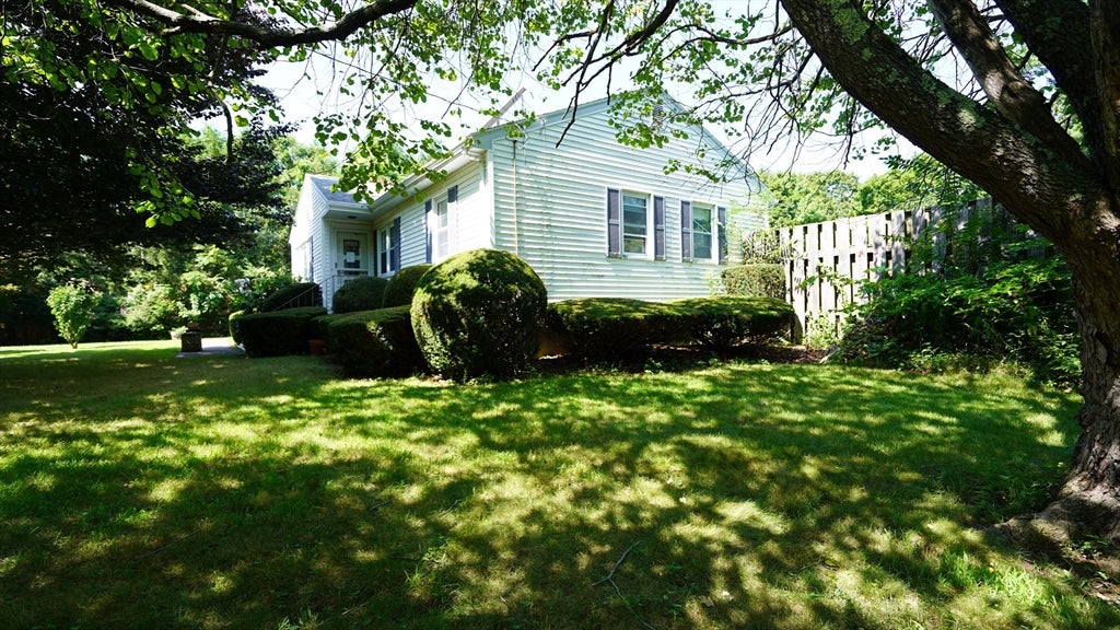19 Winter St, Foxboro, MA, 19 Winter St, Foxboro, MA Photo #13